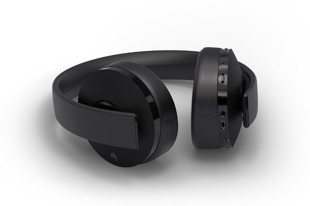 PlayStation Gold Wireless Headset - PlayStation 4 - Renewed