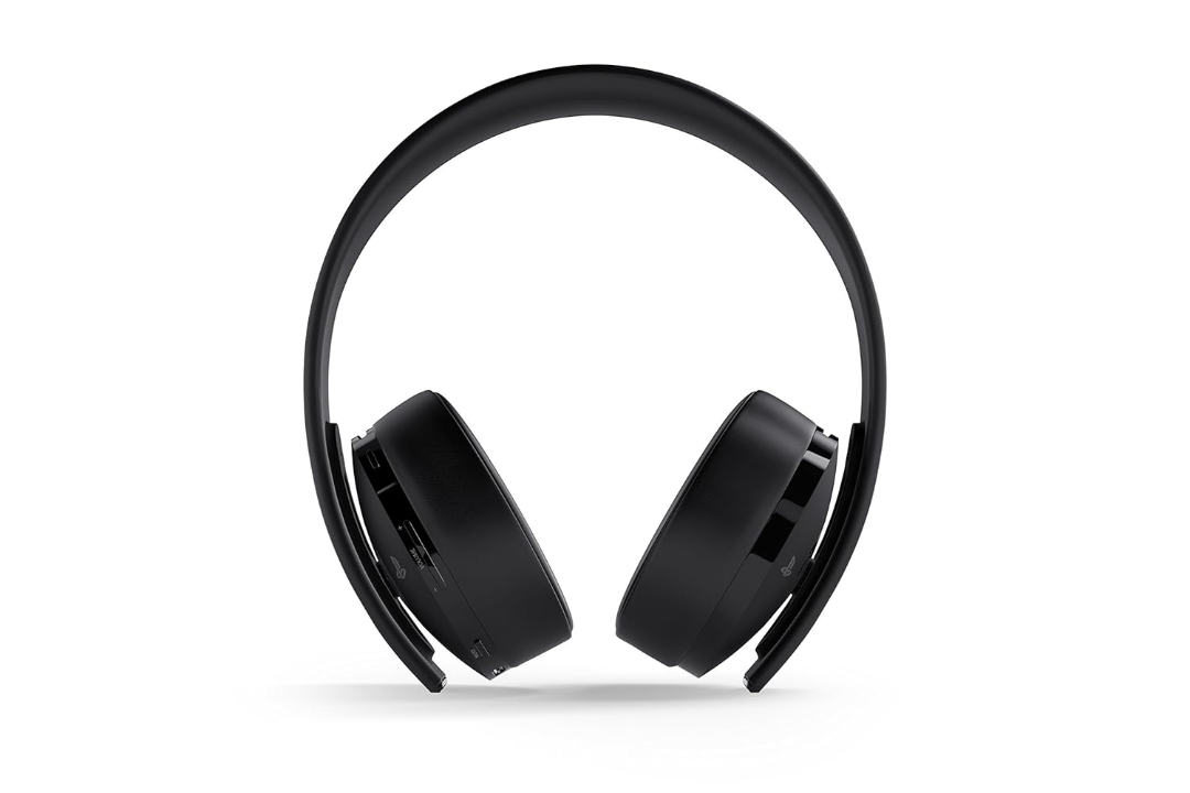 PlayStation Gold Wireless Headset - PlayStation 4 - Renewed