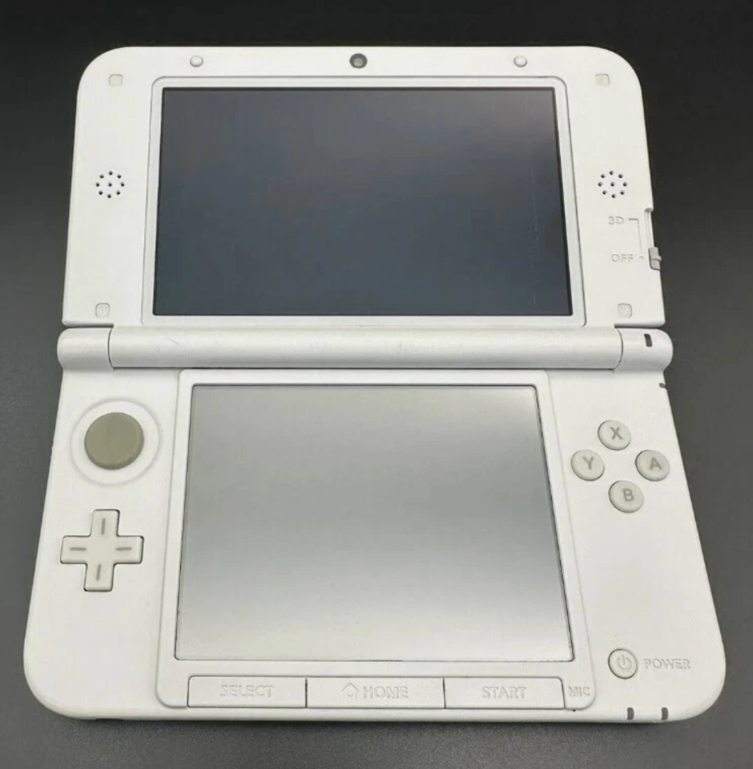 Nintendo 3DS XL Console White (Renewed) (EUR)